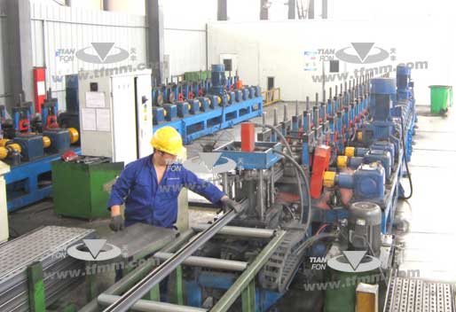 Photovoltaic solar support automatic production line