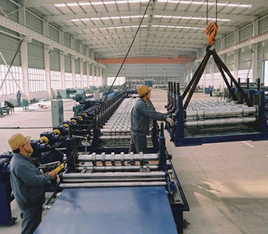 Auto carriage, side plate and floor plate roll forming machines